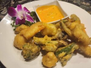 Tempura Shrimp & Veggies w Boom Boom Sauce